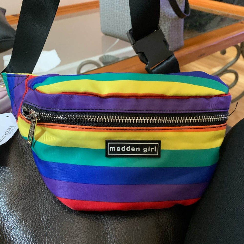 Madden Girl Fanny Pack - Picture 3 of 6
